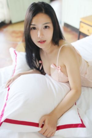 女人的战争:窥视的眼睛 电影